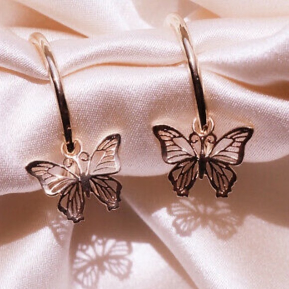 NEW 14k Rose Gold Plated Butterfly 🦋 Earrings - Picture 3 of 4